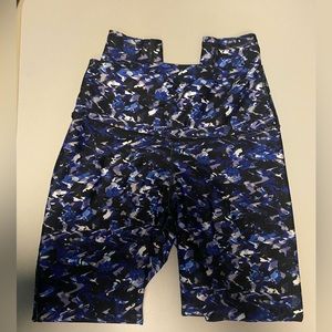 Full length Fabletics Leggings